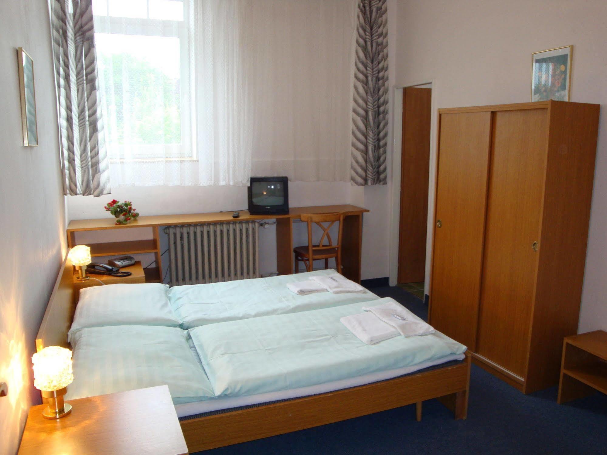 Skalka Hotel Prague Ngoại thất bức ảnh